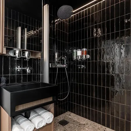 Luxury In Old Marais, 3 Bedroom Patio, Sauna, Fitness Room, Ac *