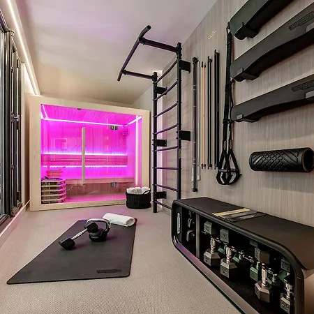 Luxury In Old Marais, 3 Bedroom Patio, Sauna, Fitness Room, Ac *
