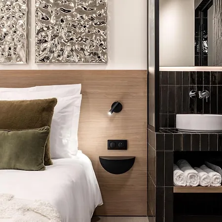 Apartment Luxury In Old Marais, 3 Bedroom Patio, Sauna, Fitness Room, Ac *