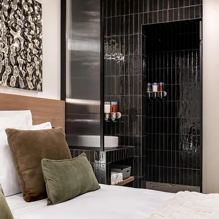 Luxury In Old Marais, 3 Bedroom Patio, Sauna, Fitness Room, Ac *