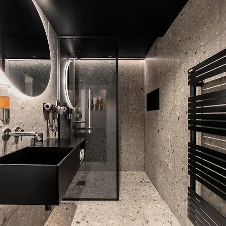 Luxury In Old Marais, 3 Bedroom Patio, Sauna, Fitness Room, Ac Paris